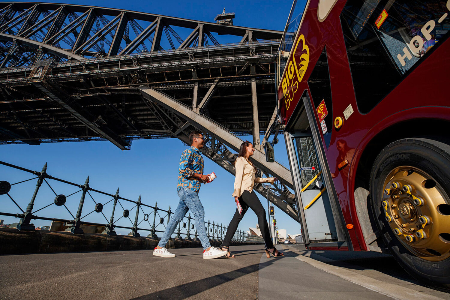 Big Bus Sydney at Harbour Bridge